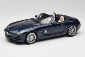Mercedes SLS AMG R197 Roadster South Seas Kék Minichamps 1:18 100039031 Fém