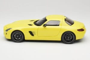 Mercedes SLS AMG C197 Sárga Minichamps 1:18 100039022 Fém – 4. kép a 8-ből
