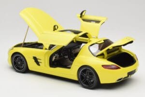 Mercedes SLS AMG C197 Sárga Minichamps 1:18 100039022 Fém – 5. kép a 8-ből