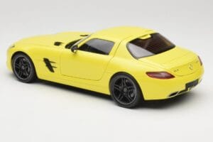 Mercedes SLS AMG C197 Sárga Minichamps 1:18 100039022 Fém – 7. kép a 8-ből