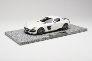 Mercedes Brabus SLS AMG 700 Biturbo Pearl Fehér Minichamps 1:18 107032020 Fém