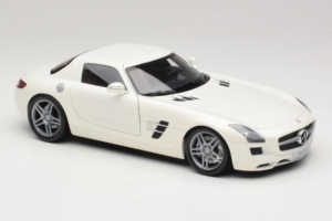 Mercedes SLS AMG Designo Mystic White Museum Edition Minichamps 1:18 B66055551 Fém – 6. kép a 8-ből