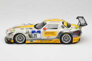 Mercedes SLS AMG GT3 #21 Rowe Racing M. Hartung / N. Heyer ADAC 24 Hours Nurburgring 2013 Minichamps 1:18 151133121 Fém – 3. kép a 6-ből