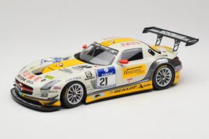 Mercedes SLS AMG GT3 #21 Rowe Racing M. Hartung / N. Heyer ADAC 24 Hours Nurburgring 2013 Minichamps 1:18 151133121 Fém