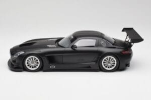 Mercedes SLS AMG GT3 C197 Street Matt Fekete Minichamps 1:18 151113101 Fém – 3. kép a 6-ből