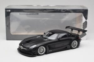 Mercedes SLS AMG GT3 C197 Street Matt Fekete Minichamps 1:18 151113101 Fém – 6. kép a 6-ből