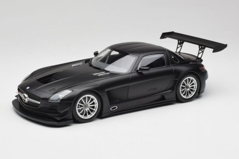 Mercedes SLS AMG GT3 C197 Street Matt Fekete Minichamps 1:18 151113101 Fém