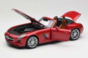 Mercedes SLS AMG R197 Roadster Le Mans Piros Minichamps 1:18 100039030 Fém – 2. kép a 8-ből