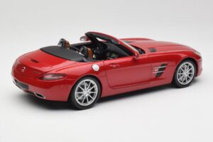 Mercedes SLS AMG R197 Roadster Le Mans Piros Minichamps 1:18 100039030 Fém – 3. kép a 8-ből