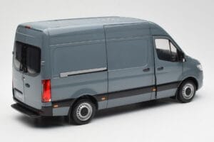 Mercedes Sprinter W907 Kékesszürke Norev 1:18 183423 Fém – 3. kép a 7-ből
