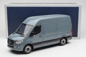 Mercedes Sprinter W907 Kékesszürke Norev 1:18 183423 Fém – 7. kép a 7-ből