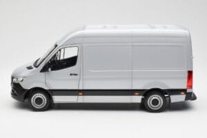 Mercedes Sprinter W907 Ezüst Norev 1:18 183424 Fém – 4. kép a 8-ből