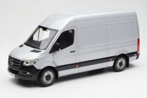 Mercedes Sprinter W907 Ezüst Norev 1:18 183424 Fém