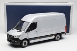 Mercedes Sprinter W907 Ezüst Norev 1:18 183424 Fém – 8. kép a 8-ből
