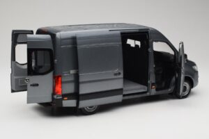 Mercedes Sprinter W907 Furgon Selenite Grey Metallic Norev 1:18 B66004163 Fém – 2. kép a 8-ből