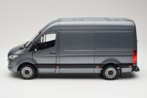 Mercedes Sprinter W907 Furgon Selenite Grey Metallic Norev 1:18 B66004163 Fém – 4. kép a 8-ből
