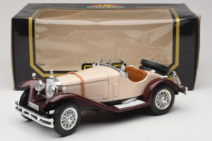 Mercedes SSK Bézs & Sötétpiros Bburago 1:18 3009-M4 Fém – 6. kép a 6-ből