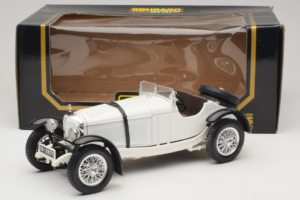 Mercedes SSK Fehér Bburago 1:18 3009-P3 Fém – 6. kép a 6-ből