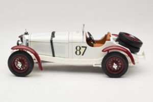 Mercedes SSKL #87 R. Caracciola Fehér 1931 Bburago 1:18 3002-P1 Fém – 3. kép a 6-ből