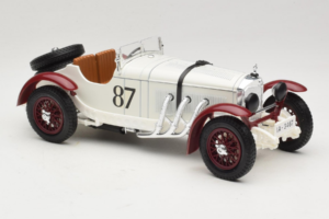 Mercedes SSKL #87 R. Caracciola Fehér 1931 Bburago 1:18 3002-P1 Fém – 4. kép a 6-ből