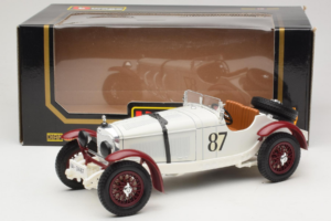 Mercedes SSKL #87 R. Caracciola Fehér 1931 Bburago 1:18 3002-P1 Fém – 6. kép a 6-ből