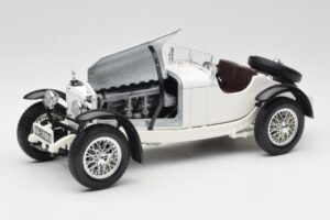 Mercedes SSKL Fehér Bburago 1:18 3002 Fém – 2. kép a 8-ből
