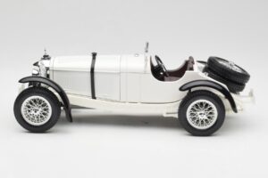 Mercedes SSKL Fehér Bburago 1:18 3002 Fém – 4. kép a 8-ből