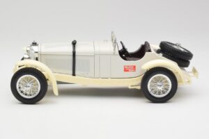 Mercedes SSKL Fehér & Krémszínű Bburago 1:18 3002-M1 Fém – 3. kép a 6-ből