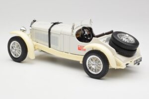 Mercedes SSKL Fehér & Krémszínű Bburago 1:18 3002-M1 Fém – 5. kép a 6-ből