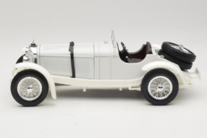Mercedes SSKL Fehér 1931 Bburago 1:18 3002-M2 Fém – 3. kép a 6-ből