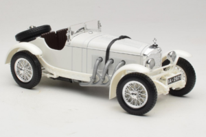 Mercedes SSKL Fehér 1931 Bburago 1:18 3002-M2 Fém – 4. kép a 6-ből