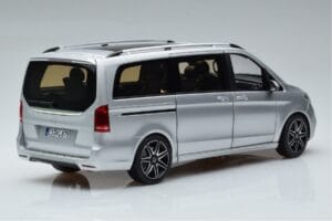 Mercedes V-Class V260 AMG Line Ezüst Norev 1:18 183871 Fém – 3. kép a 10-ből