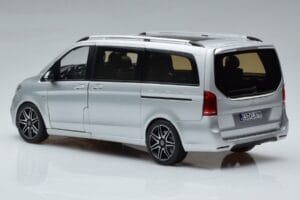 Mercedes V-Class V260 AMG Line Ezüst Norev 1:18 183871 Fém – 7. kép a 10-ből