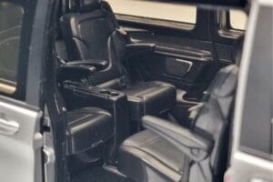 Mercedes V-Class V260 AMG Line Ezüst Norev 1:18 183871 Fém – 9. kép a 10-ből