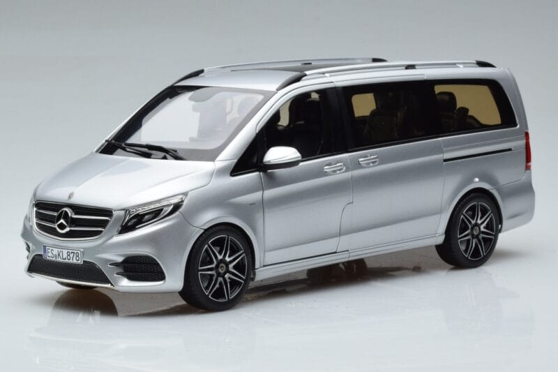Mercedes V-Class V260 AMG Line Ezüst Norev 1:18 183871 Fém
