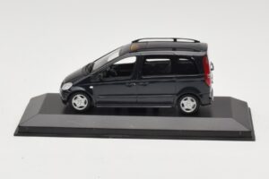 Mercedes Vaneo Sötétkék Minichamps 1:43 400031200 Fém