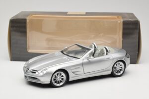 Mercedes Vision SLR Roadster Ezüst Maisto 1:18 B66962107 Fém – 8. kép a 8-ből