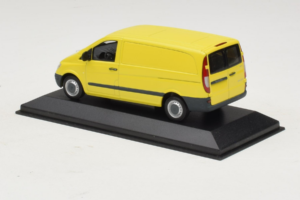 Mercedes Vito W638 Sárga Minichamps 1:43 B67871200-R1 Fém – 3. kép a 4-ből