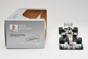 Mercedes W03 #8 N. Rosberg Mercedes AMG Petronas 2012 Minichamps 1:18 110120008 Fém – 6. kép a 7-ből