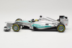 Mercedes W04 #9 N. Rosberg Mercedes AMG Petronas Showcar 2013 Minichamps 1:18 110130079 Fém – 3. kép a 7-ből
