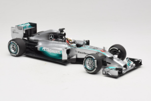 Mercedes W05 #44 L. Hamilton Mercedes AMG Petronas Chinese Grand Prix Winner 2014 Minichamps 1:18 110140244 Fém – 4. kép a 7-ből