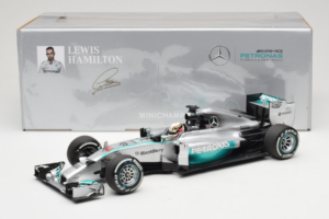 Mercedes W05 #44 L. Hamilton Mercedes AMG Petronas Chinese Grand Prix Winner 2014 Minichamps 1:18 110140244 Fém – 7. kép a 7-ből