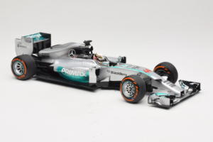Mercedes W05 #44 L. Hamilton Mercedes AMG Petronas Malaysian Grand Prix Winner 2014 Minichamps 1:18 110140144 Fém – 4. kép a 7-ből