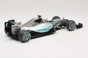 Mercedes W06 #44 L. Hamilton F1 World Champion 2015 Dealer Edition Minichamps 1:18 B66960539 Fém – 2. kép a 7-ből