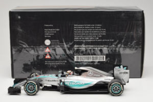 Mercedes W06 #44 L. Hamilton F1 World Champion 2015 Dealer Edition Minichamps 1:18 B66960539 Fém – 6. kép a 7-ből