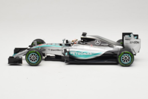 Mercedes W06 #44 L. Hamilton Mercedes AMG Petronas United States Grand Prix Winner World Champion 2015 Minichamps 1:18 110150 – 3. kép a 7-ből