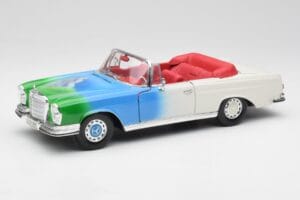 Mercedes 280SE W108 Tricolor Maisto 1:18 56014 Fém