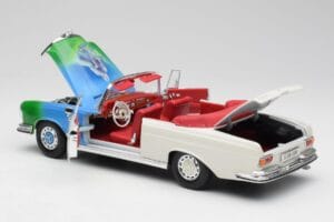 Mercedes 280SE W108 Tricolor Maisto 1:18 56014 Fém – 5. kép a 8-ből
