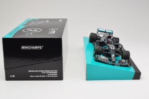 Mercedes W11 #44 L. Hamilton Mercedes AMG Petronas Turkish Grand Prix Winner World Champion 2020 Minichamps 1:18 113201444 Gy – 6. kép a 7-ből