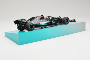 Mercedes W11 #63 G. Russell Mercedes AMG Petronas Sakhir Grand Prix 2020 Minichamps 1:18 113201663 Gyanta – 3. kép a 7-ből